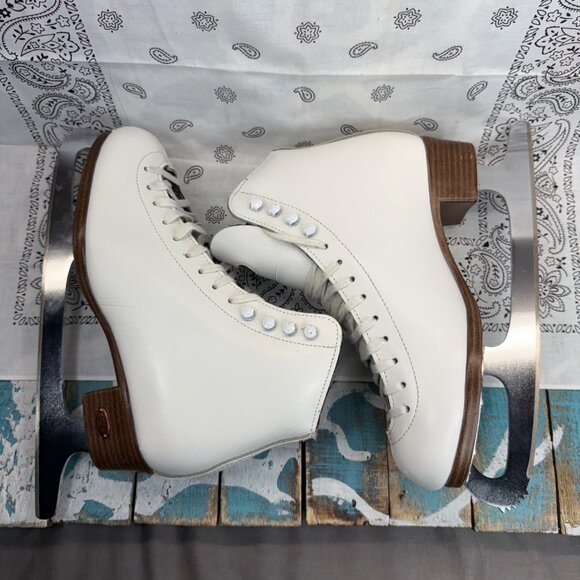 New Riedell Figure Skates Women Sz 6 Model 117 White Toe Pick Blades Canada Flaw - Picture 9 of 12